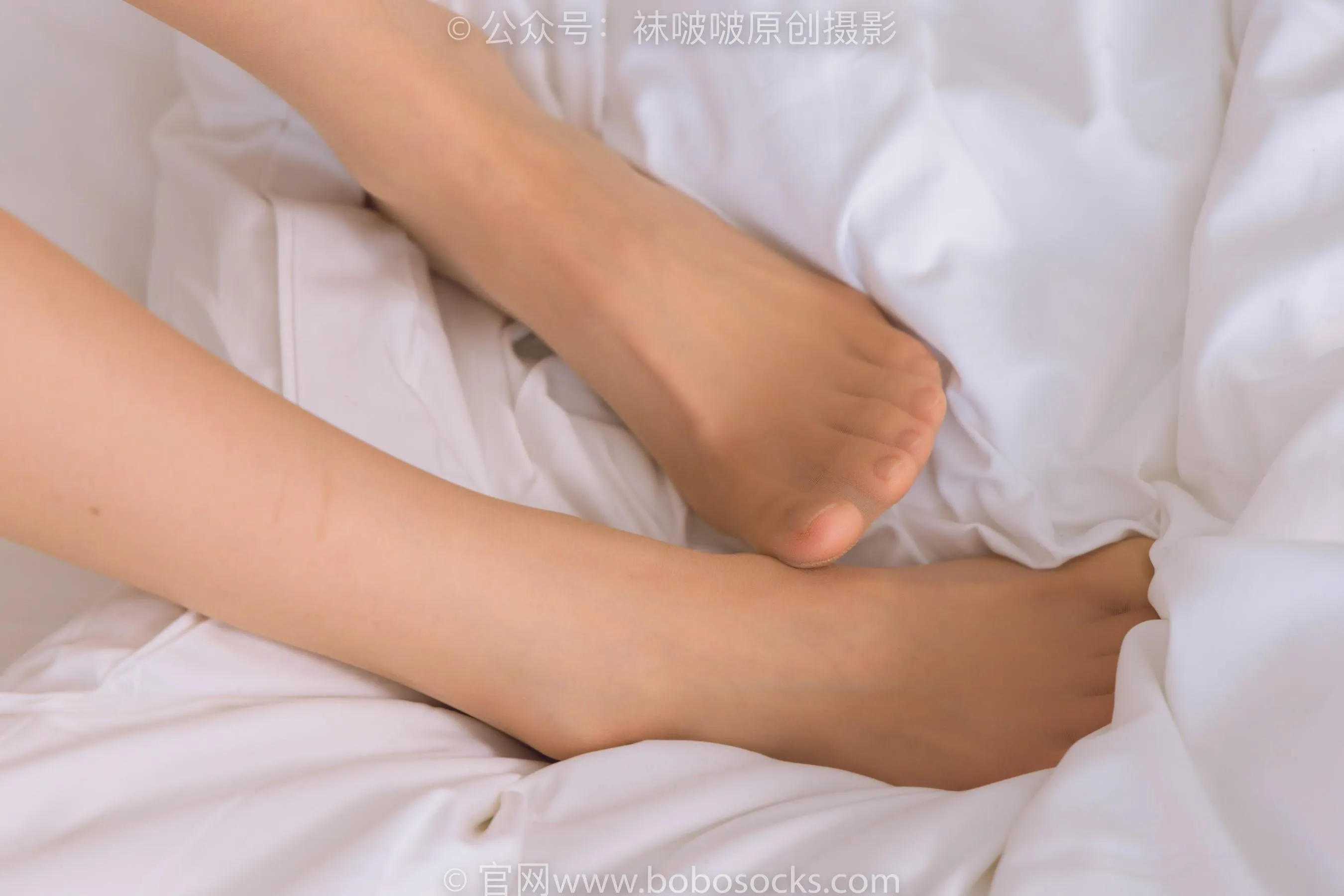 [BoBoSocks袜啵啵]NO.196 稚予-高跟鞋、白丝小腿袜、肉丝、护士装[23] [52P]插图4
